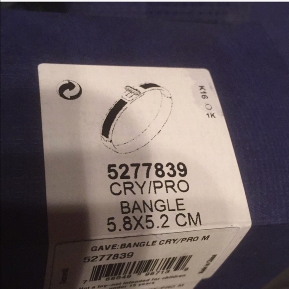 NWT Swarovski Gave Bangle - Picture 6 of 9